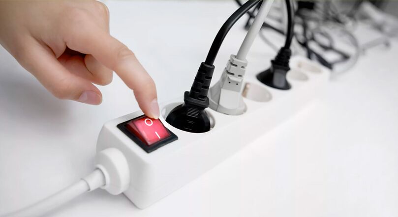 Powering off the extension cord